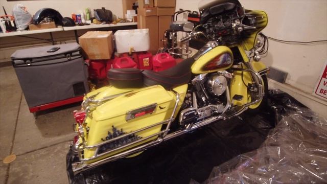 My 96 Harley-Davidson Electra-Glide EVO Parked for 11 Years Now Ready to Ride!.. and My Messy Garag смотреть онлайн