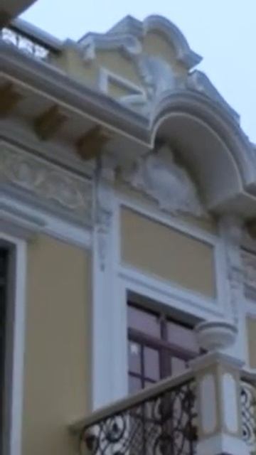 ФАСАД ВЫПОЛНЕН В КЛАССИЧЕСКОМ СТИЛЕ смотреть онлайн