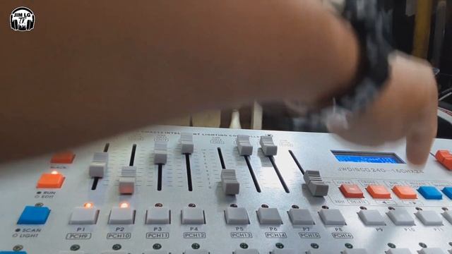DMX disco 240 Basic Program with Beam 230 смотреть онлайн