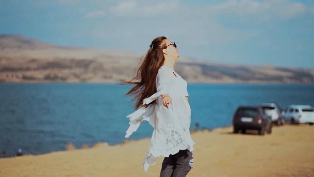 Georgian girl, Tbilisi sea смотреть онлайн