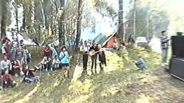 Кира Макаревич (2001 г., 7 лет) поёт песню про Пеппи смотреть онлайн