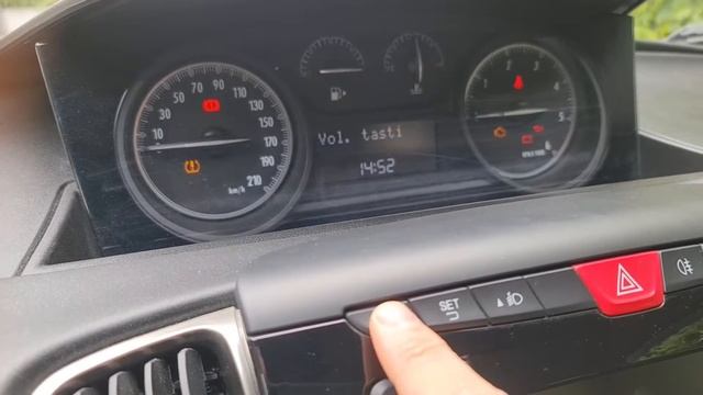 Reset spia pressione pneumatici Lancia y смотреть онлайн
