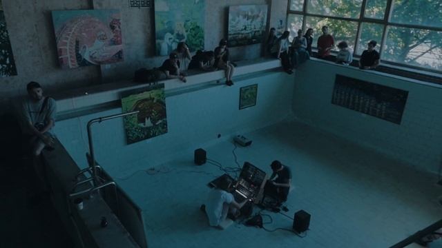 Stanislav Tolkachev and Friedensreich - Swimming Pool Drone смотреть онлайн