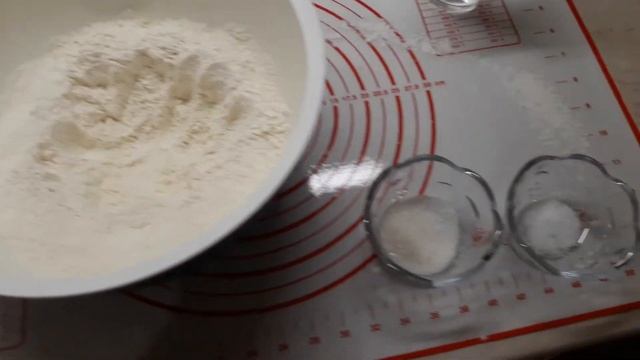 Начало стройки своего дома в Витязево. Узбекские лепешки - просто шик: мука и кипяток. смотреть онлайн