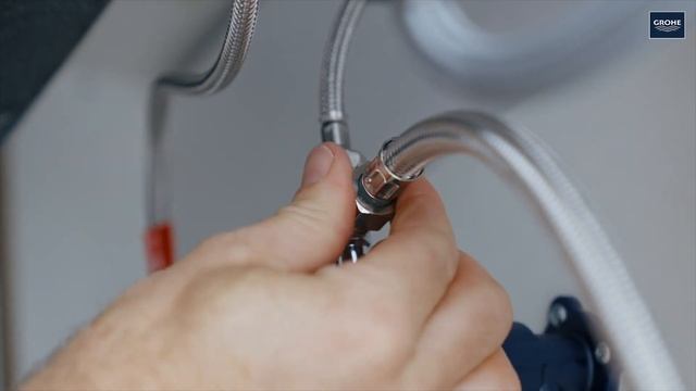 Інструкція з встановлення GROHE BLUE PURE без висувного виливу з системою зворотнього осмосу смотреть онлайн
