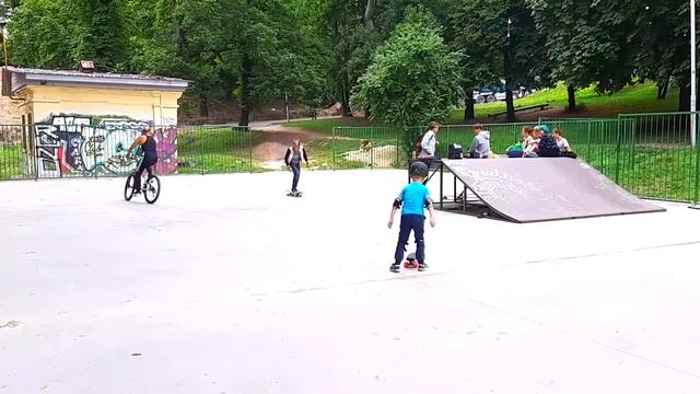 ТРЕНИРОВКА НА ВЕЛОТРЕКЕ