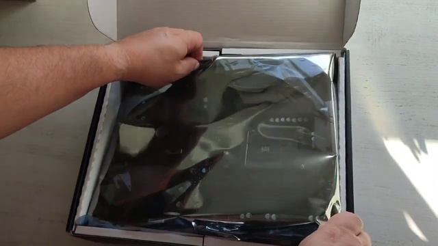 Распаковка — Материнская плата Gigabyte B450 Aorus Elite V2 смотреть онлайн