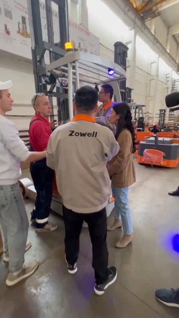 ПРИНЯЛИ ПРЕДСТАВИТЕЛЕЙ ЗАВОДА ZOWELL НА НАШЕМ СКЛАДЕ В МОСКВЕ смотреть онлайн