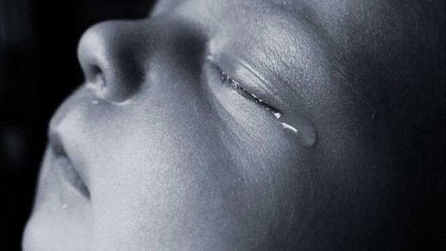 Teardrop (Massive Attack ,Oui Zevelek Re-make) смотреть онлайн