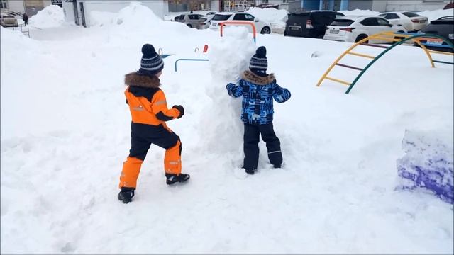 Пойдем убьём Снеговика!!! смотреть онлайн