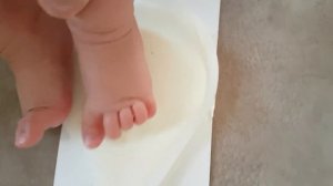 ШОУ Baby Zara - Элис делает слепок ножки Зары