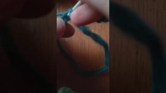 Шапка по типу боб крючком. Как подзаработать в кризис.