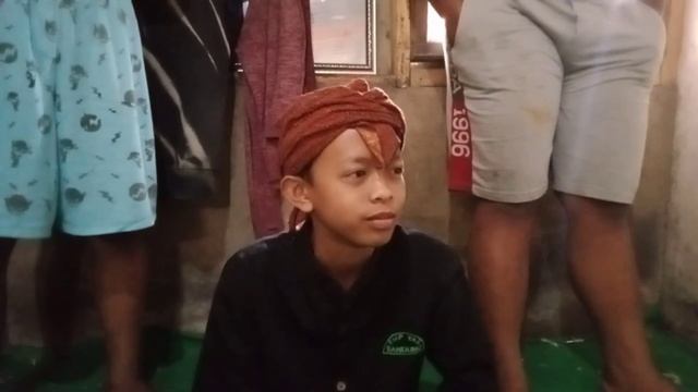PERTARUNGAN BERDARAH UJANG BUSTOMI VS 3 DUKUN SANTET LOLET (PARODI)