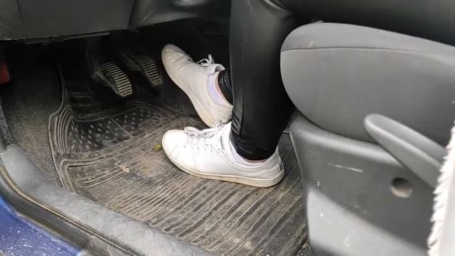 It won't start pedal pumping , car won't start , long cranking смотреть онлайн