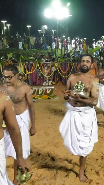 Witness the Legacy of Padmanabha Swamy Temple Arattu смотреть онлайн