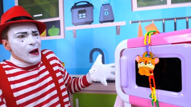 Кукла БЕБИ БОН и Мим ищут Ключи! - Смешные видео игры прятки. Как Мама для пупса Baby Born смотреть онлайн