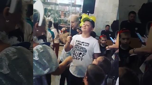 На Праздники смотреть онлайн