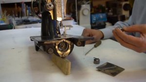 Почему рвётся верхняя нить в Подольской швейной машине