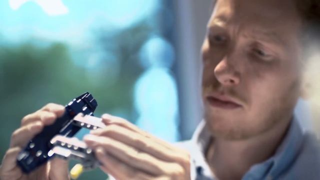 LEGO Technic Bugatti Chiron смотреть онлайн