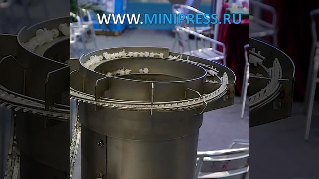 Автоматическое оборудование для розлива и укупорки пластиковых бутылок, запуск смотреть онлайн