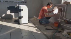 Подключение котла в доме. Отопление и газ. Стройка дома своими руками. Газовый котёл на кухне.