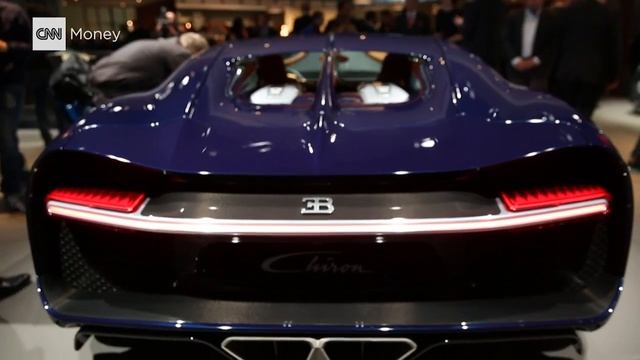Meet the world's next fastest car: The Bugatti Chiron смотреть онлайн