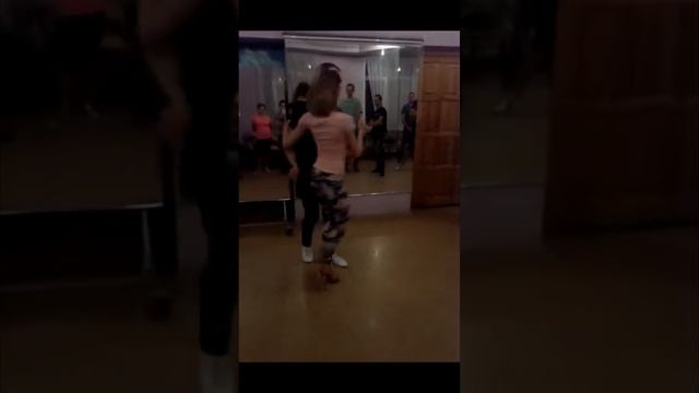 Сальса NY - на открытом уроке в новую группу когда-то, демонстрация что это такое смотреть онлайн