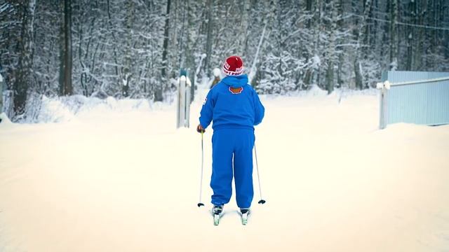 Снежная зима – подарок для любителей лыж. В округе подготавливают трассы смотреть онлайн