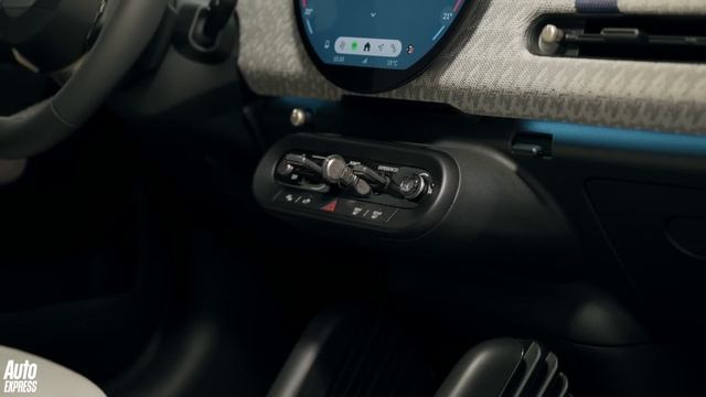 New 2024 MINI Cooper EV - is the retro supermini better than ever? смотреть онлайн