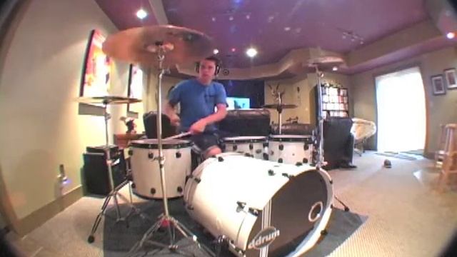 The Devil Wears Prada Sassafras Drum Cover смотреть онлайн