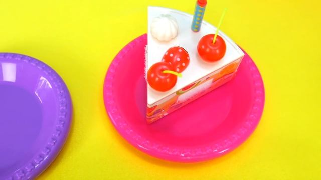 Весёлые игры с БЕБИ БОН - Как потушить свечи на Торте? - Смешные видео с куклой Baby Born смотреть онлайн