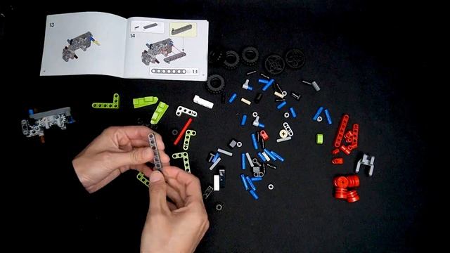 LEGO Technic 42102 Mini CLAAS XERION смотреть онлайн