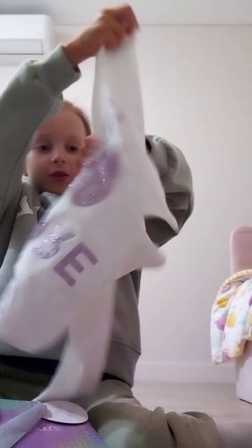 распаковка подарка который подарила мне моя подруга ❤️❤️❤️❤️ смотреть онлайн