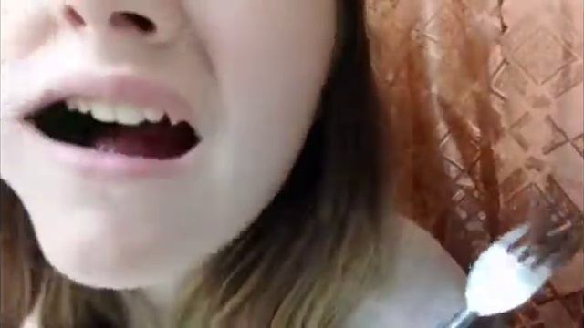 Пробую АСМР с подругой/ что то пошло не так