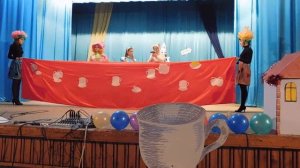 25 12 16 Сцена чаепитие, танец Карт