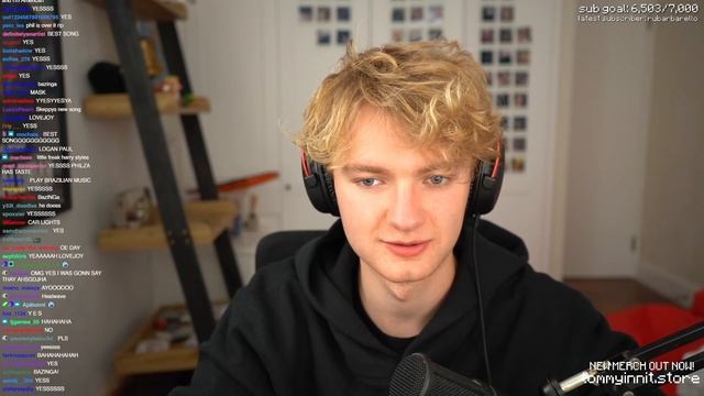 Tommy Laughs at Wilbur's Voice Crack! смотреть онлайн