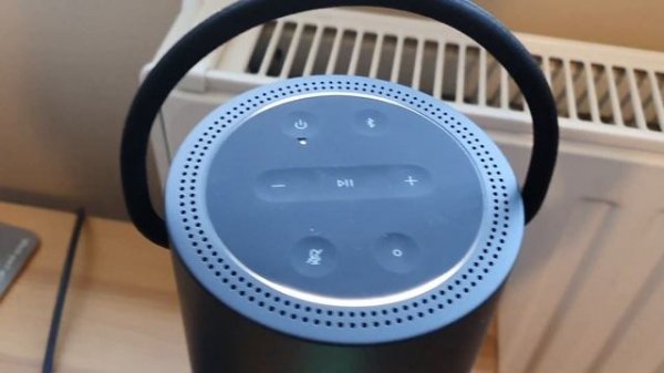 Bose Portable Smart Speaker Review with Sound Test