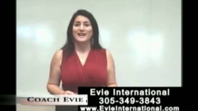 Coach Evie смотреть онлайн