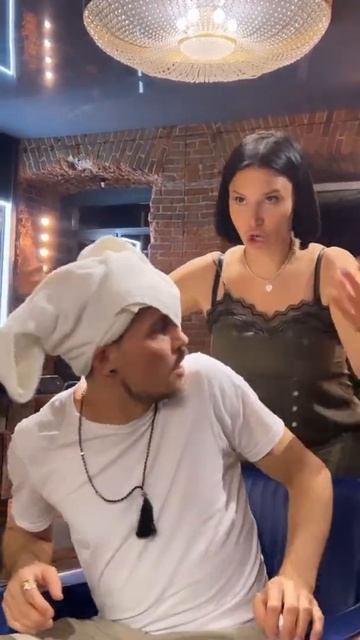 Дима Билан и его подруга.