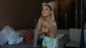 Ariana Grande Topless