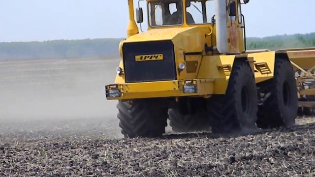 Посев ячменя Кировец К-700 АРРС + СКП-2,1(Омичка)