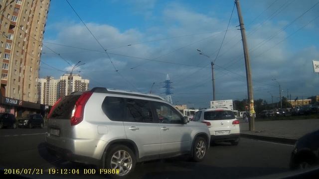 Российские дороги. Город и область, светофоры, дома, новостройки, банки, суды, смотреть онлайн