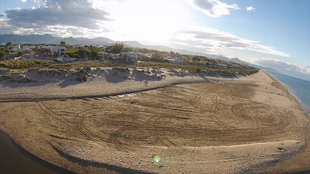 Пляж Les Deveses в Дении смотреть онлайн