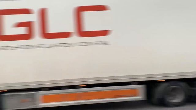 Scania omnilink och volvo rle 8900 bussar vid Årstaberg смотреть онлайн