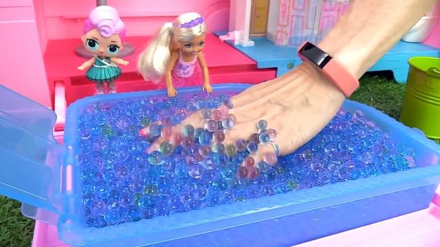 Бассейн для Барби, Челси и ЛОЛ - Маша Капуки и Винкс. смотреть онлайн