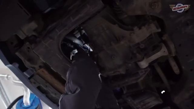 Замена датчика положения коленвала на Hyundai Solaris смотреть онлайн