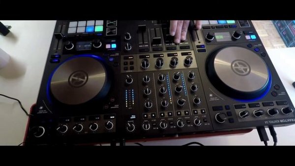 Native Instruments Traktor Kontrol S4 Mk3 - 05042020 House