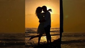 иранское песня Меган ба Хаме ун моле мане