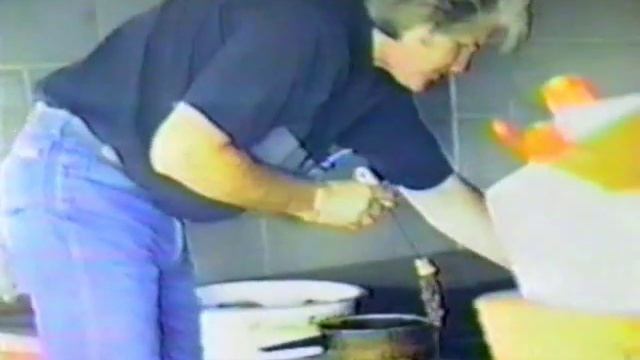 JIMMY ELLIS BBQ AT HOME WITH MOM &DAD &FAM.mp4 смотреть онлайн