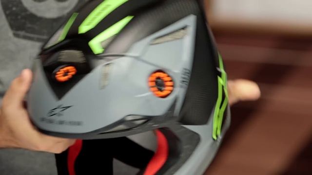 Alpinestars Supertech S-M10 Carbon Helmet Review